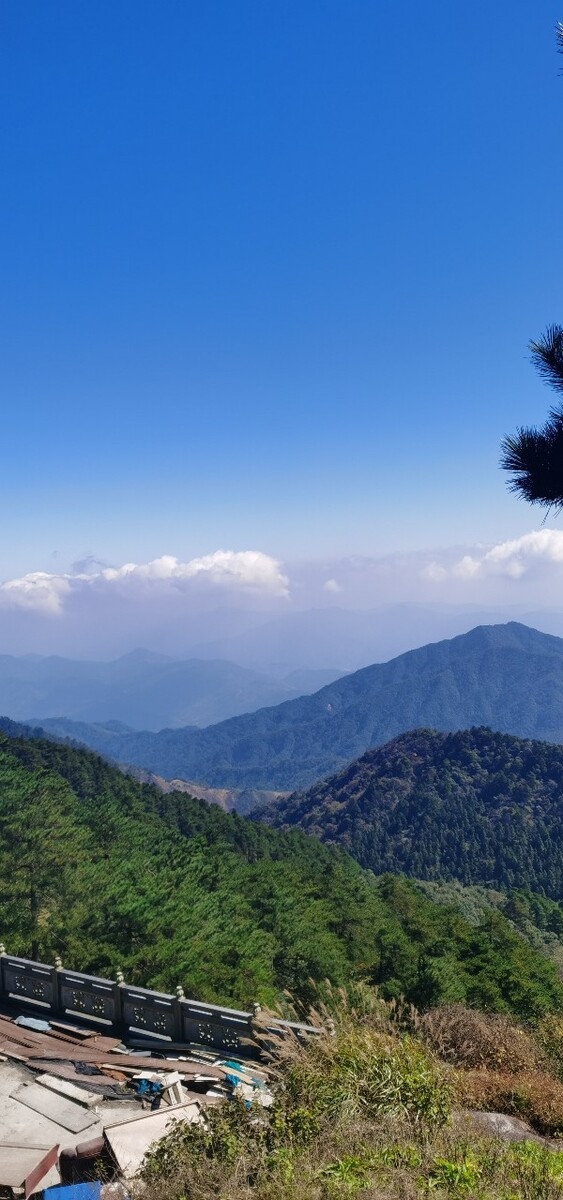 九華山華峰 天江掛綠水，秀出九芙蓉